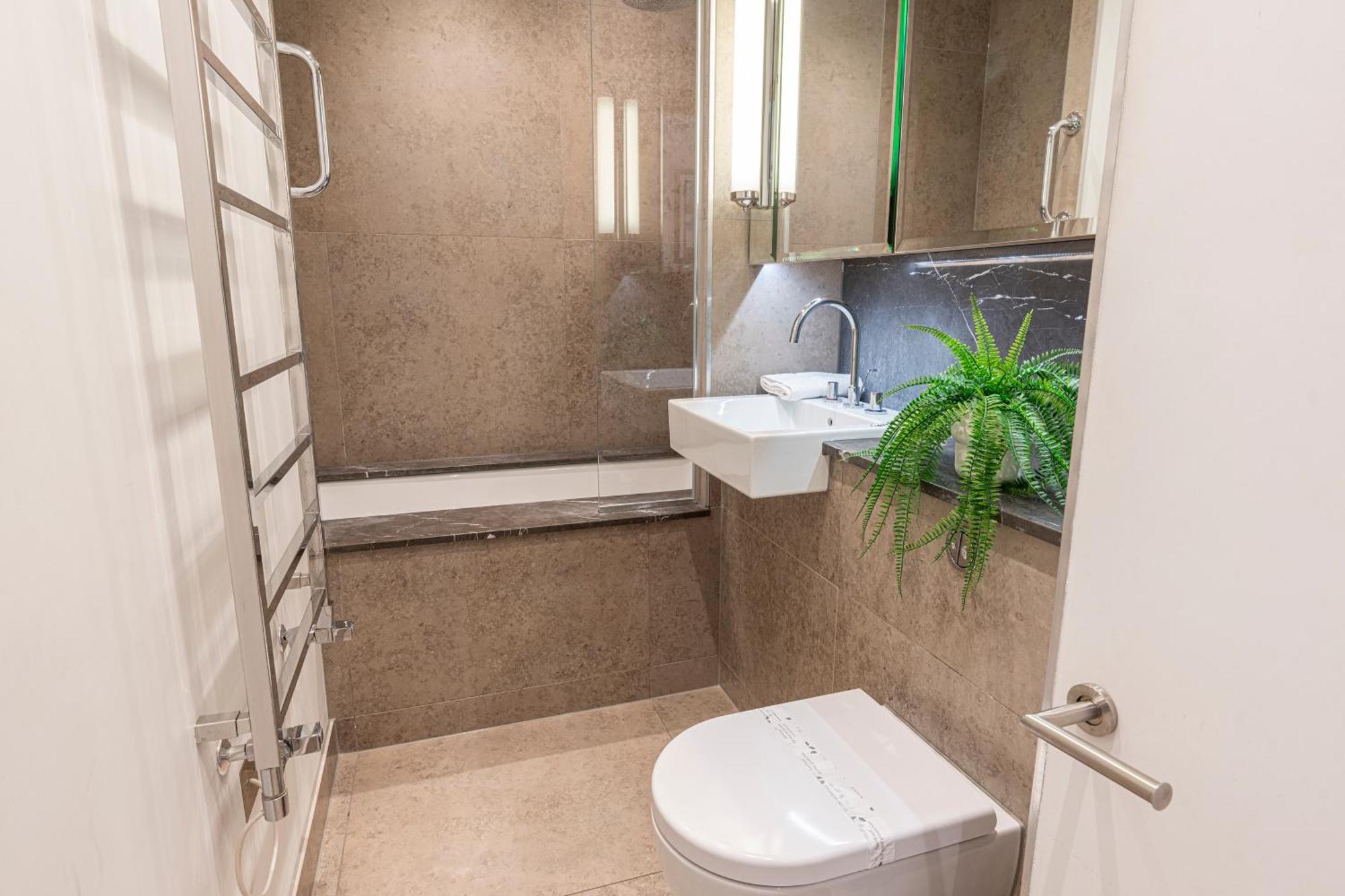 Апартаменты Mayfair Residencies