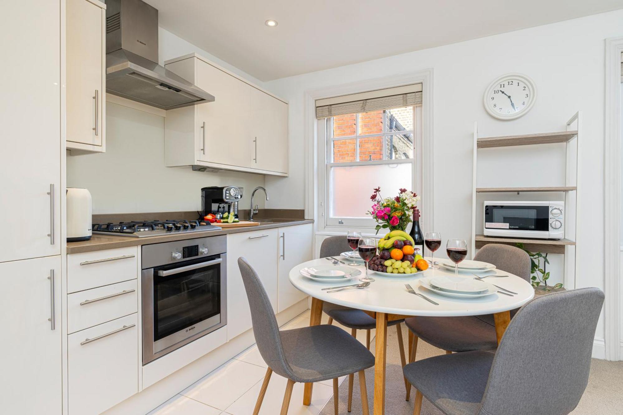 Mayfair Residencies Апартаменты *